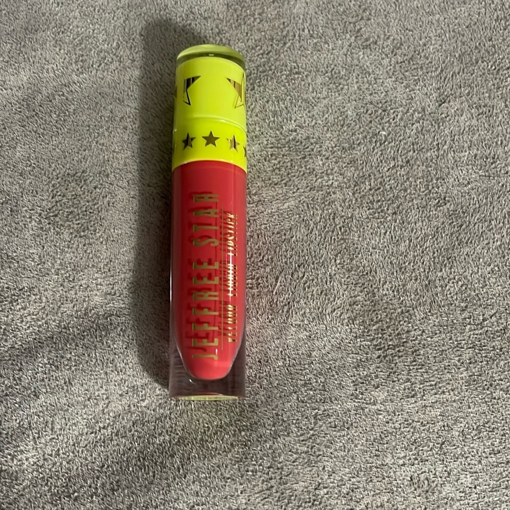 Jeffree Star Liquid Lipstick Strawberry Crush